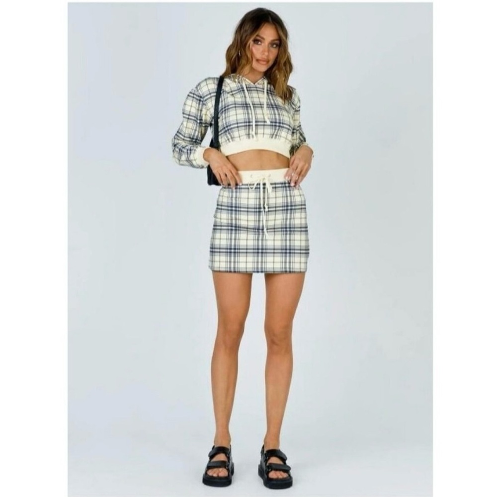 Princess Poly yellow plaid cropped sweatshirt/skirt set. Size 2